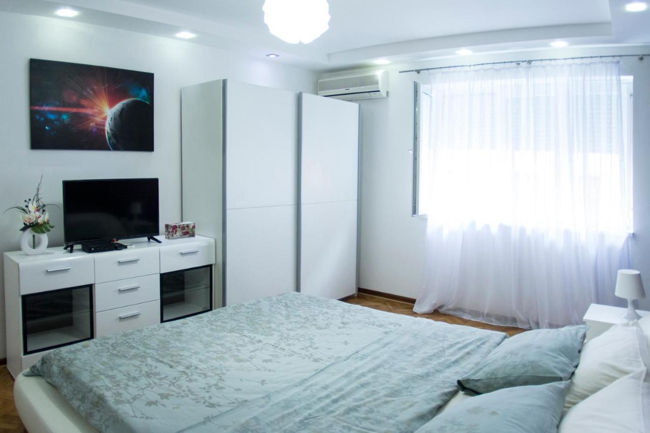 White Night City Center Apartman Belgrad Exteriör bild