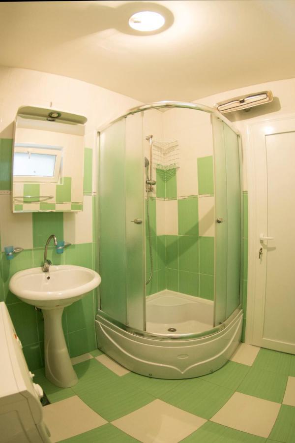 White Night City Center Apartman Belgrad Exteriör bild